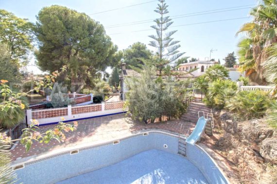 Luxurious detached house with large garden for sale in Fuente del Baden, Nerja